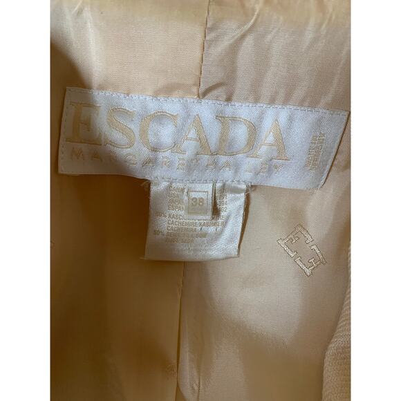 Escada Margaretha Ley 2 pc Blazer and tank size 38 Cream gold button - Picture 2 of 16